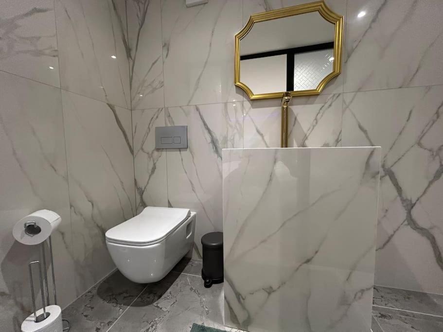The Luxurious Hideaway