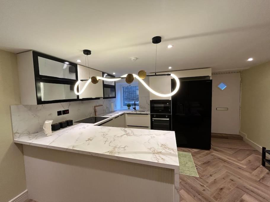 The Luxurious Hideaway Apartment *