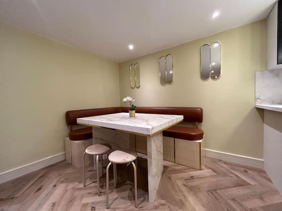 The Luxurious Hideaway Apartment