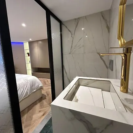 Апартаменты The Luxurious Hideaway Ливерпуль Экстерьер фото