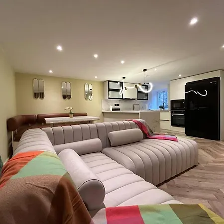 Апартаменты The Luxurious Hideaway Ливерпуль Экстерьер фото